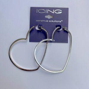 NWT 3” Silver Heart Hoops Earrings